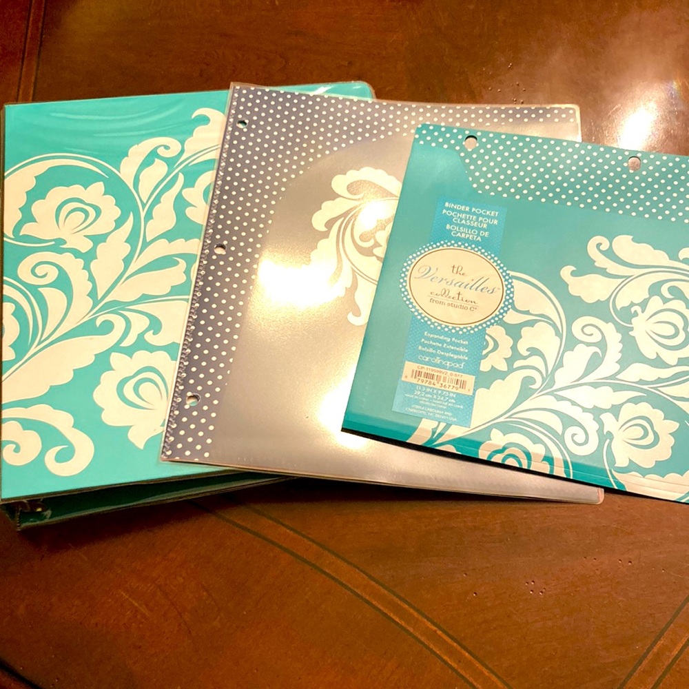 Studio C set of patterned binder, 6-pocket organizer and binder pocket.